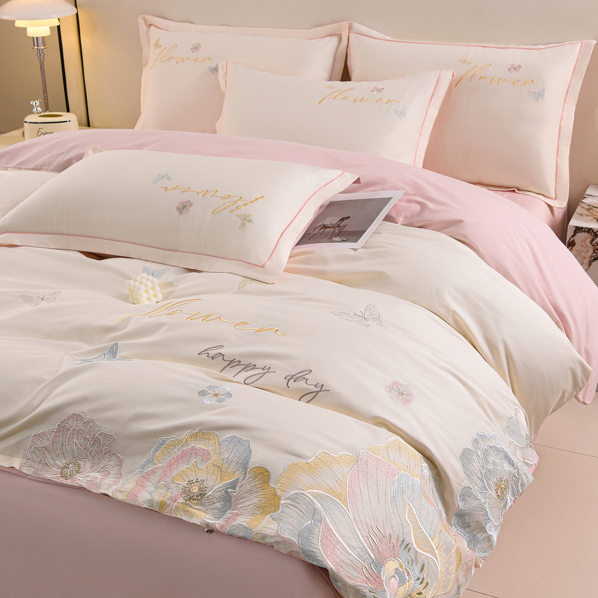 91家纺网 家纺一手货源 找家纺 绒小宣 2025新款13372全棉绣花四件套-牡丹佳人 华尔兹-粉白