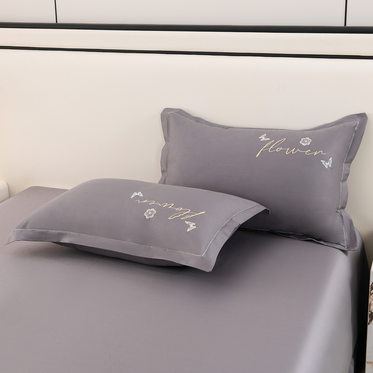 91家纺网 家纺一手货源 找家纺 绒小宣 2025新款13372全棉绣花四件套-牡丹佳人 华尔兹-灰