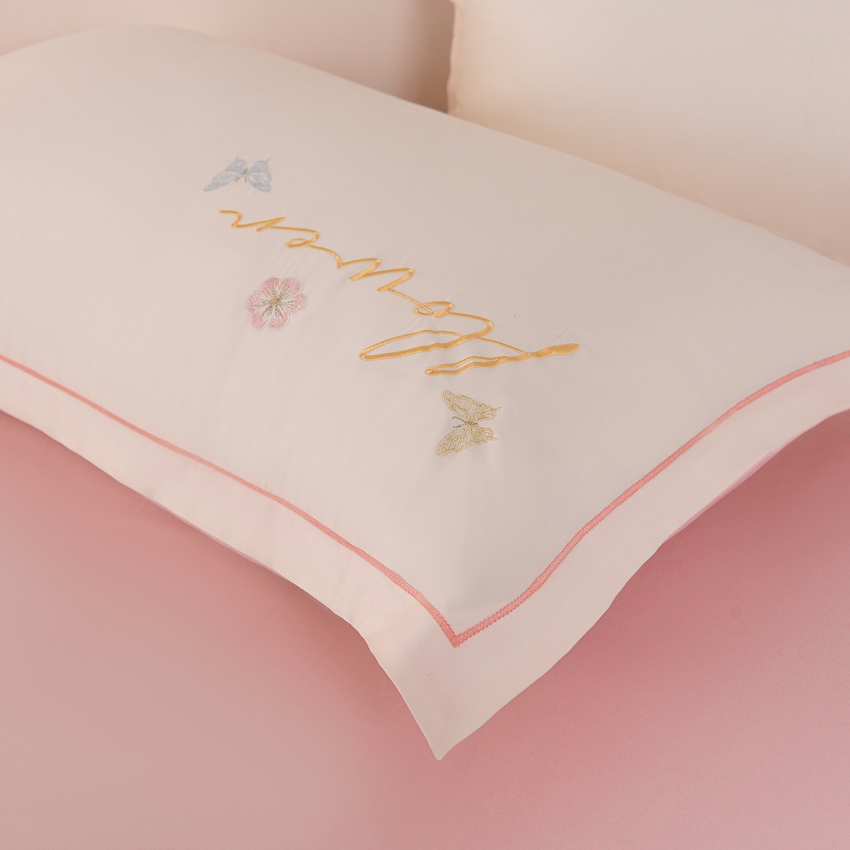 91家纺网 家纺一手货源 找家纺 绒小宣 2025新款13372全棉绣花四件套-牡丹佳人 华尔兹-粉白