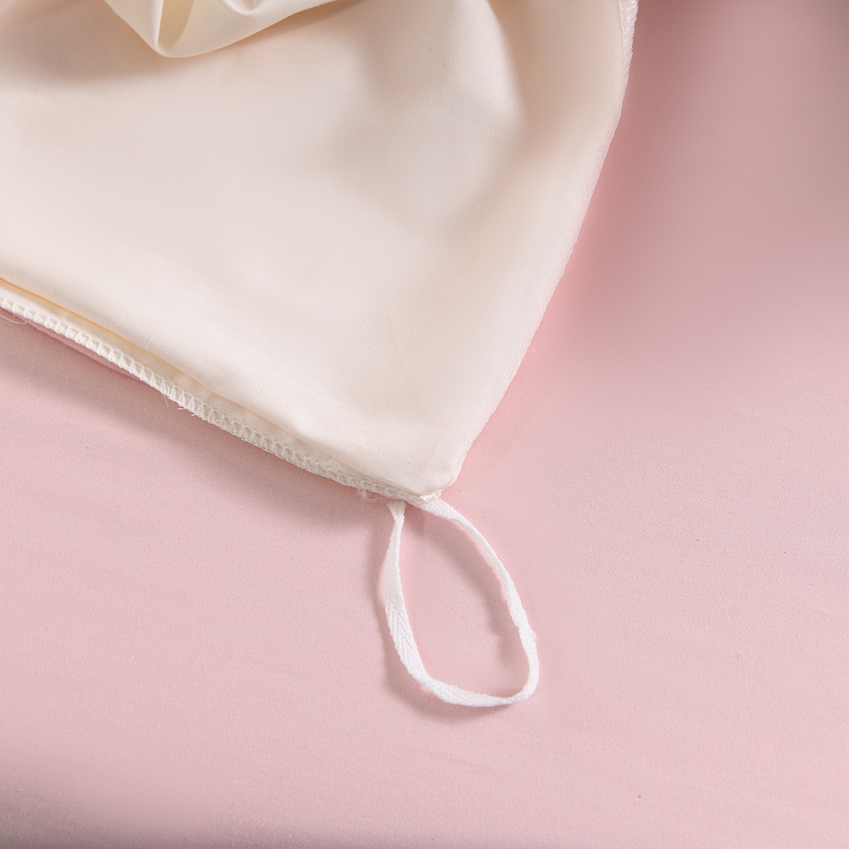 91家纺网 家纺一手货源 找家纺 绒小宣 2025新款13372全棉绣花四件套-牡丹佳人 华尔兹-粉白