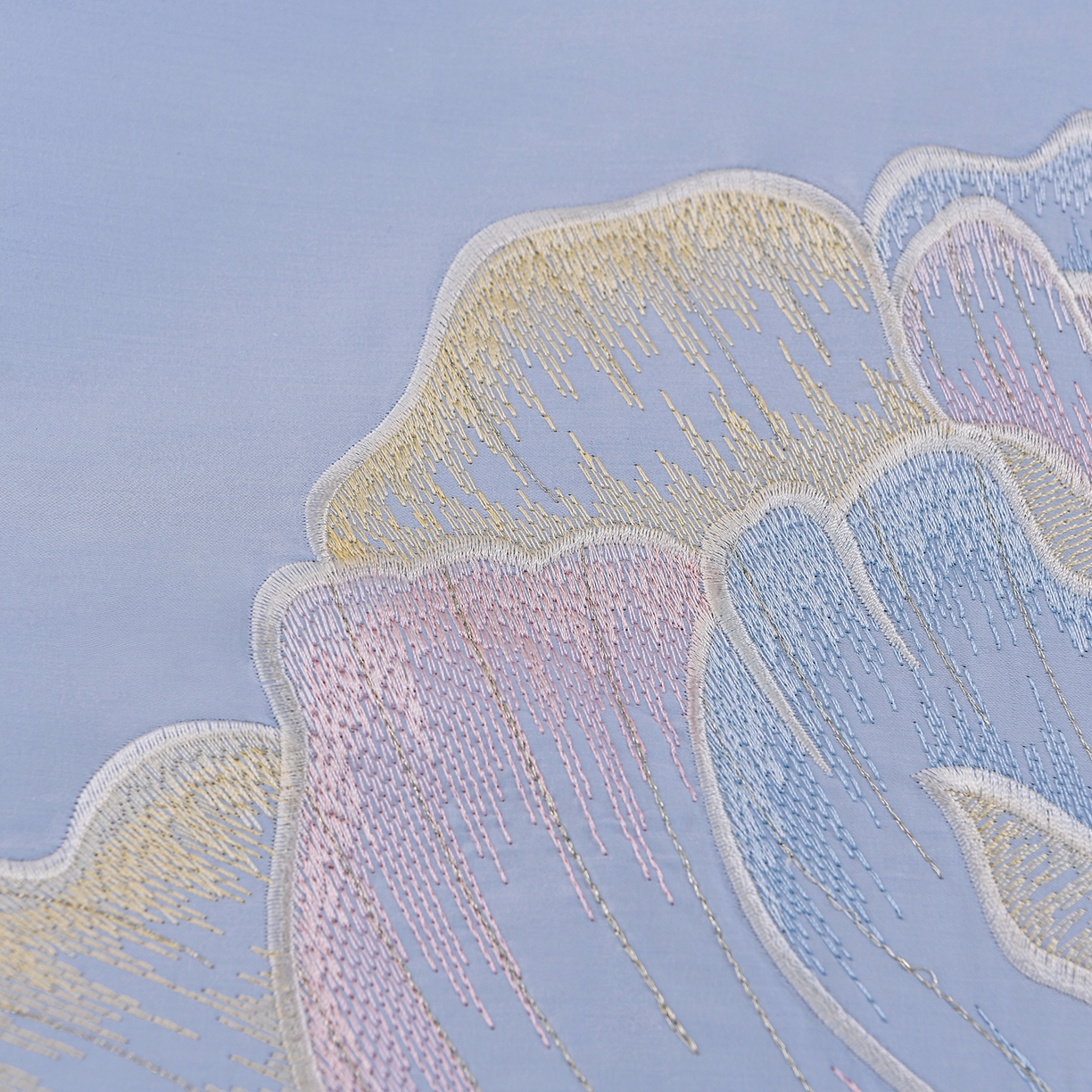 91家纺网 家纺一手货源 找家纺 绒小宣 2025新款13372全棉绣花四件套-牡丹佳人 华尔兹-蓝