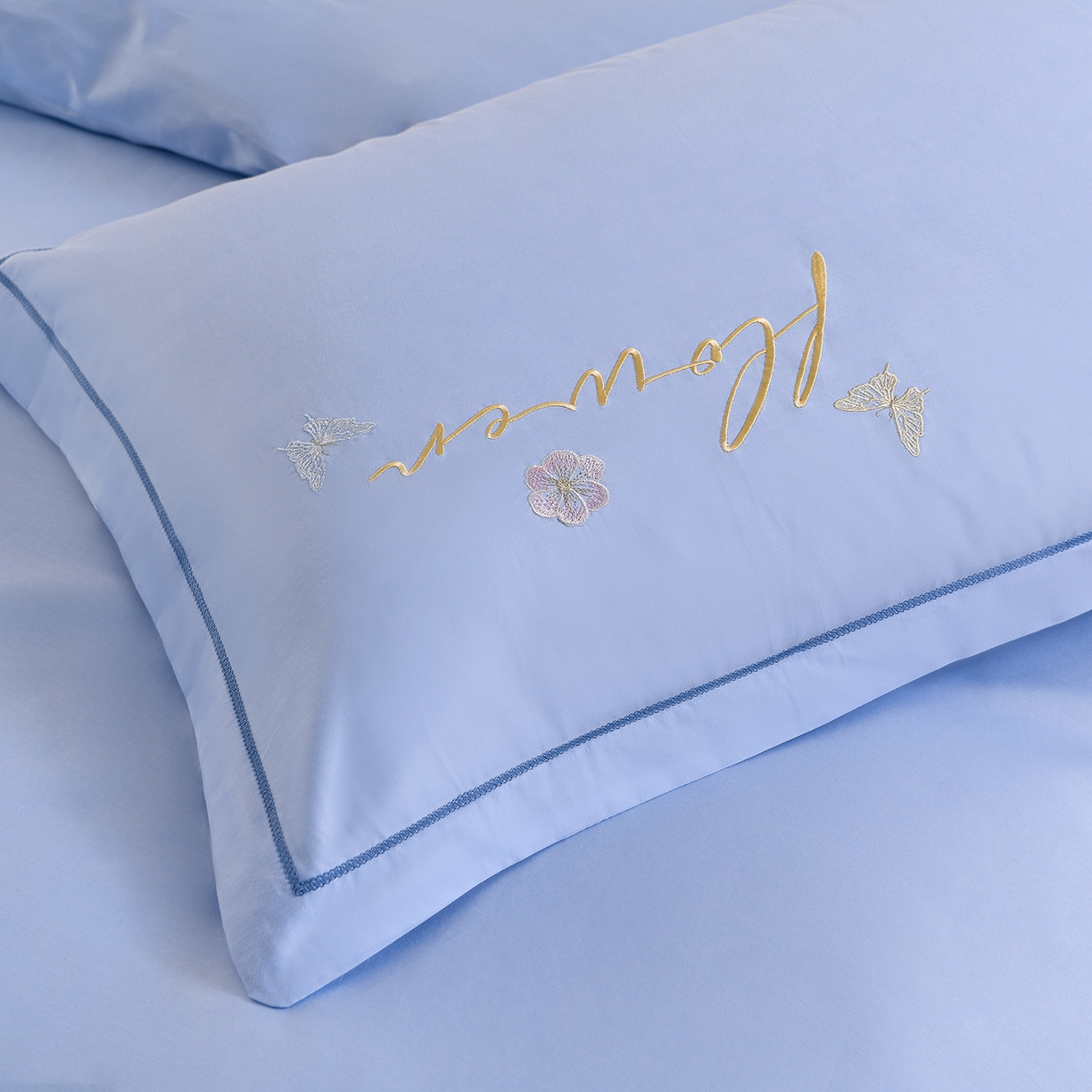 91家纺网 家纺一手货源 找家纺 绒小宣 2025新款13372全棉绣花四件套-牡丹佳人 华尔兹-蓝