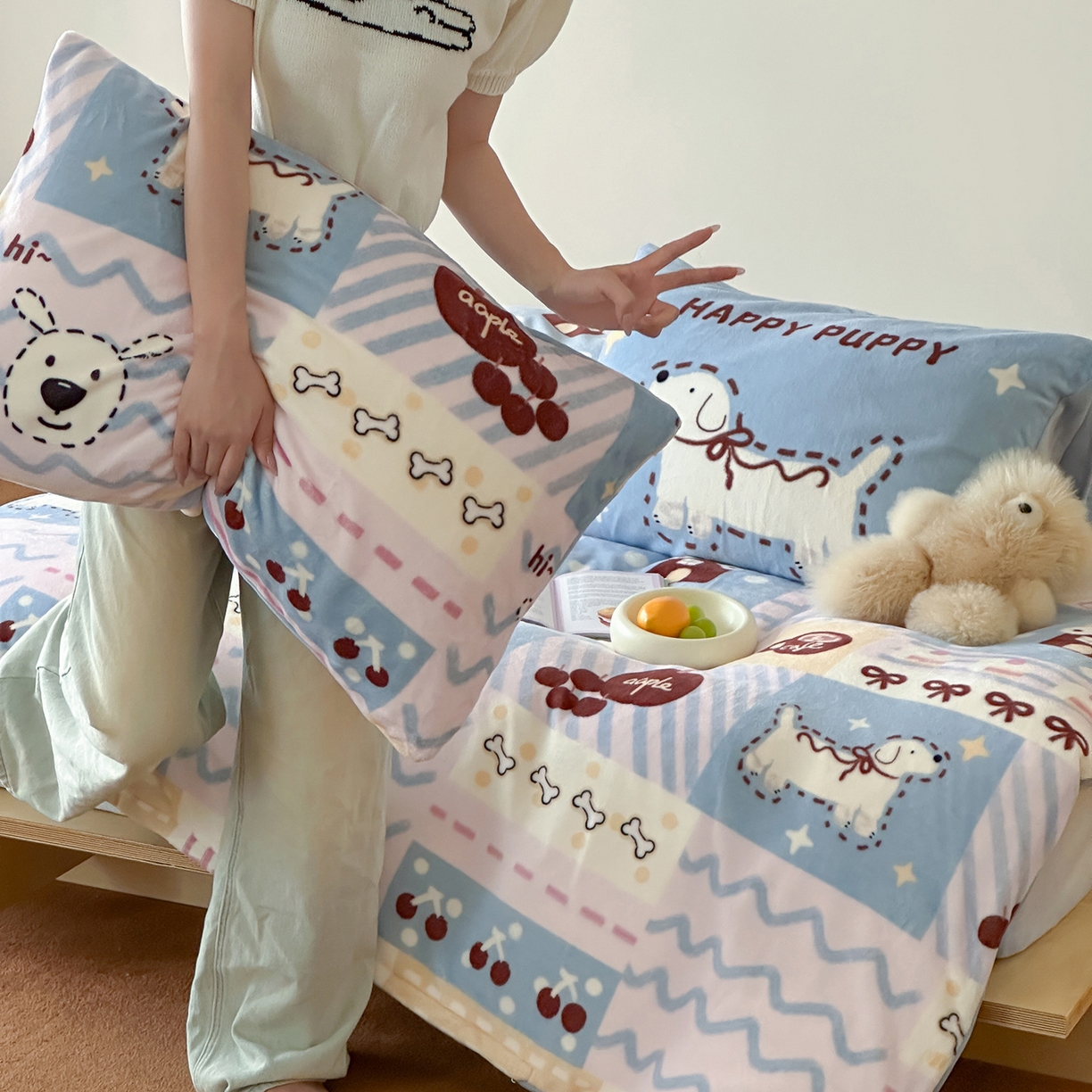 91家纺网 家纺一手货源 找家纺 桃子家居 2025新款A类ins数码印花枕混搭复古时尚卡通加厚牛奶系列四件套 绒-混搭蜡笔画