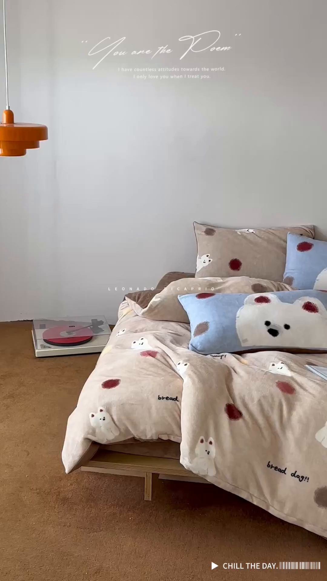 91家纺网 家纺一手货源 找家纺 桃子家居 2025新款A类ins数码印花枕混搭复古时尚卡通加厚牛奶系列四件套 绒-混搭泡芙狗