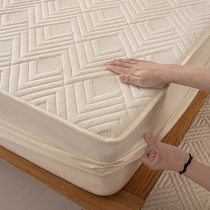 91家纺网 家纺一手货源 找家纺 给笠 2025新款A类超声波夹棉床笠 米白