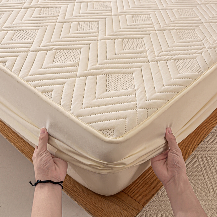 91家纺网 家纺一手货源 找家纺 给笠 2025新款A类超声波夹棉床笠 米白