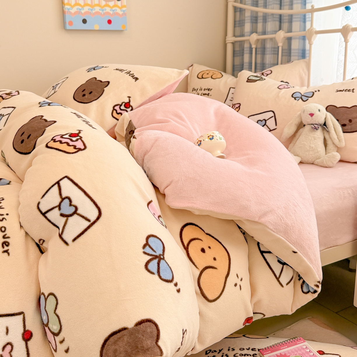 呗旺鹿 2025新款A类高克重卡通印花牛奶绒印花四件套 信封小熊