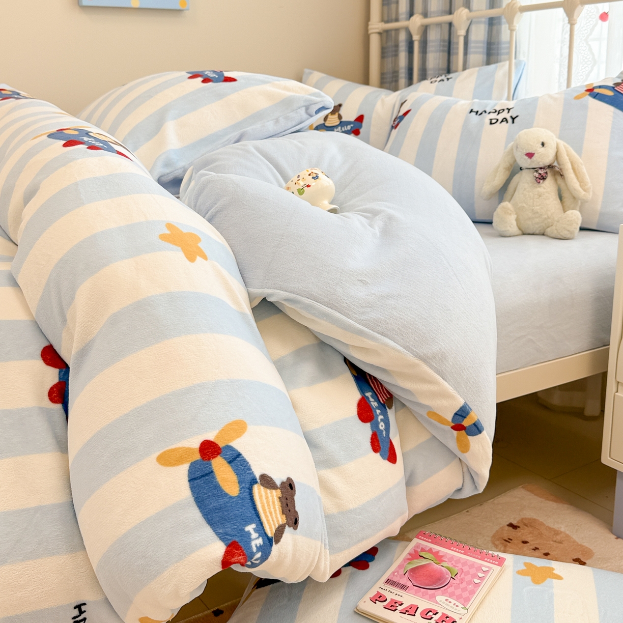 91家纺网 家纺一手货源 找家纺 （总）呗旺鹿 2025新款A类高克重卡通印花牛奶绒印花四件套