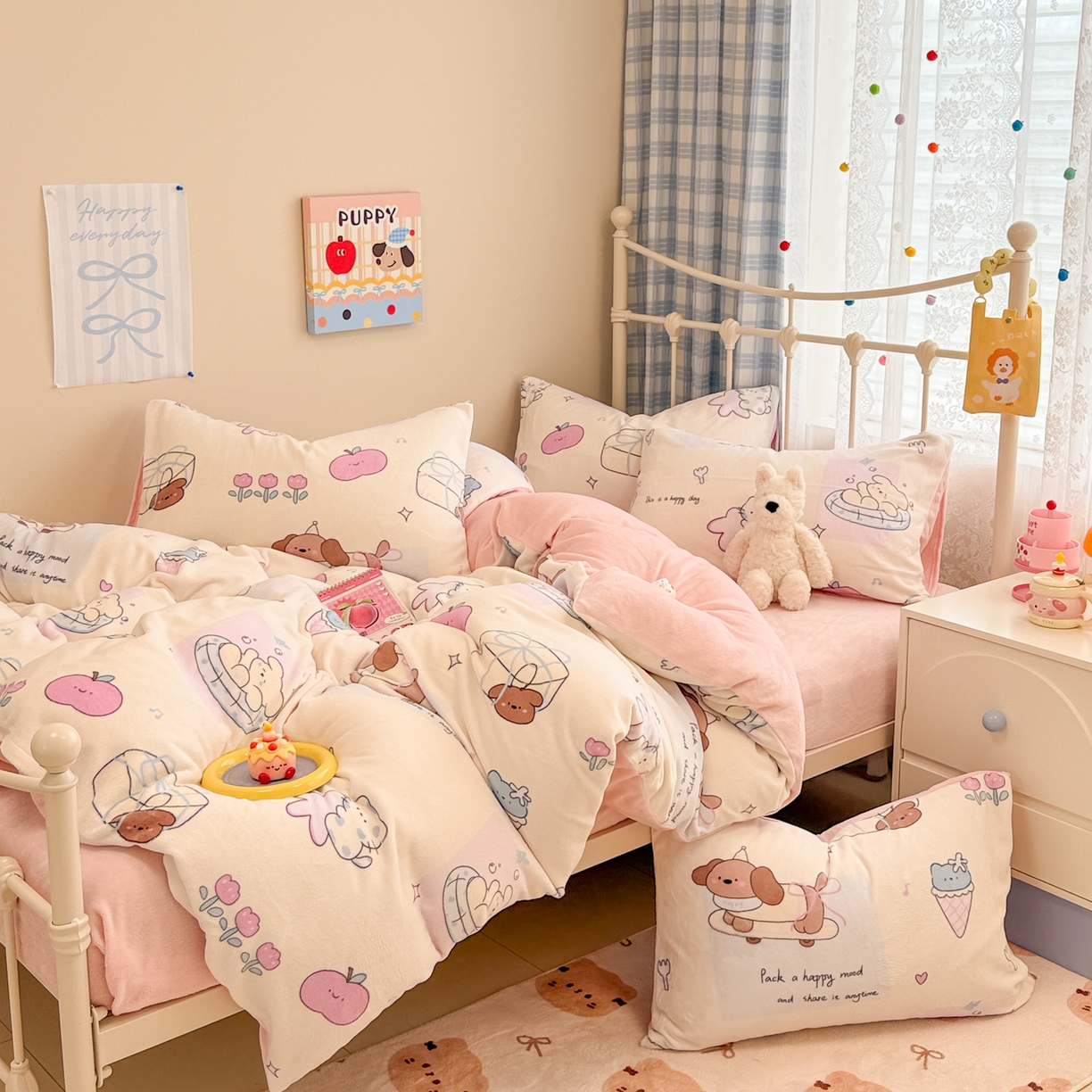 91家纺网 家纺一手货源 找家纺 呗旺鹿 2025新款A类高克重卡通印花牛奶绒印花四件套 小熊的礼物