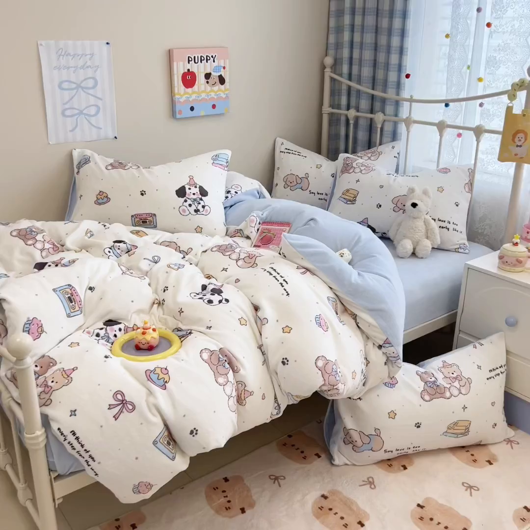 91家纺网 家纺一手货源 找家纺 呗旺鹿 2025新款A类高克重卡通印花牛奶绒印花四件套 音乐小狗