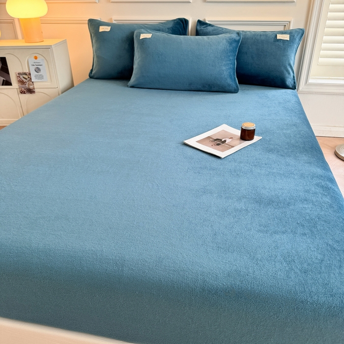 91家纺网 家纺一手货源 找家纺 眠博士 2025新款简约牛奶绒纯色单床笠 牛奶绒床笠-靛青