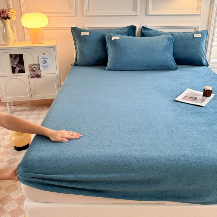 91家纺网 家纺一手货源 找家纺 眠博士 2025新款简约牛奶绒纯色单床笠 牛奶绒床笠-靛青