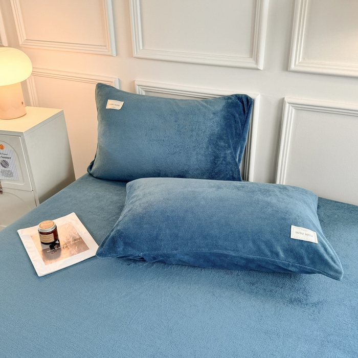 91家纺网 家纺一手货源 找家纺 眠博士 2025新款简约牛奶绒纯色单床笠 牛奶绒床笠-靛青