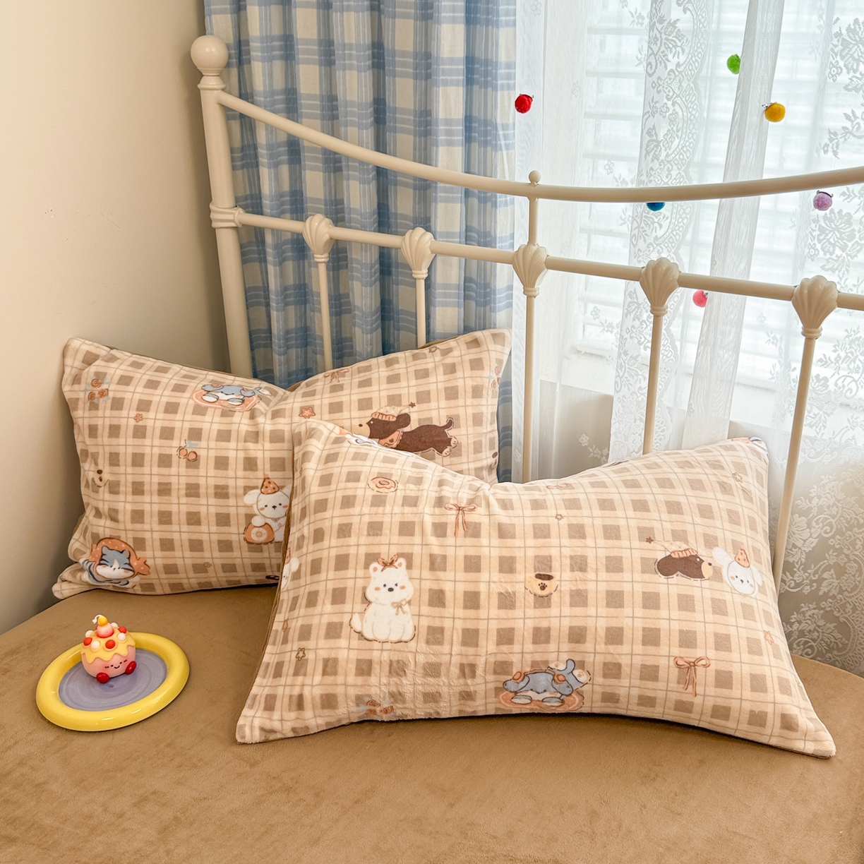 91家纺网 家纺一手货源 找家纺 呗旺鹿 2025新款A类高克重卡通印花牛奶绒印花四件套 猫狗派对