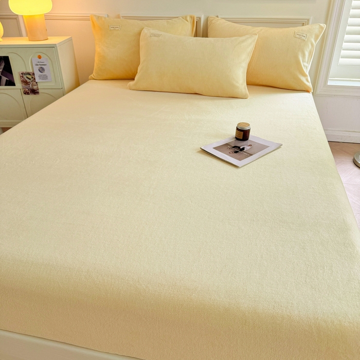 91家纺网 家纺一手货源 找家纺 眠博士 2025新款简约牛奶绒纯色单床笠 牛奶绒床笠-鹅黄