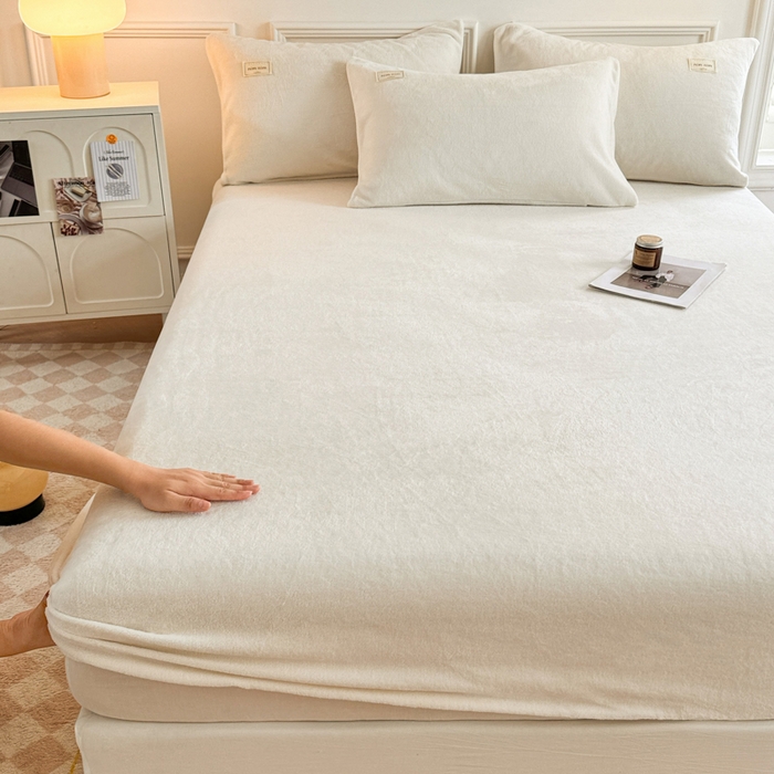 91家纺网 家纺一手货源 找家纺 眠博士 2025新款简约牛奶绒纯色单床笠 牛奶绒床笠-奶白