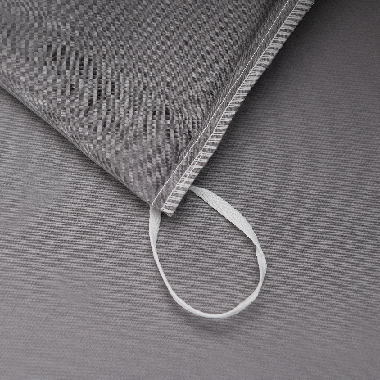 91家纺网 家纺一手货源 找家纺 绒小宣 2025新款13372全棉绣花四件套-梦幻兔 兔熊-灰