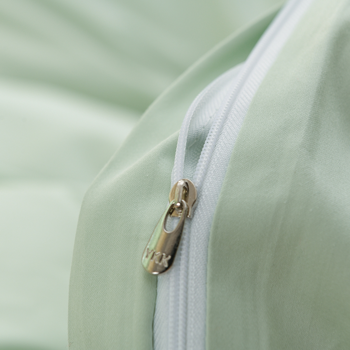 91家纺网 家纺一手货源 找家纺 绒小宣 2025新款13372全棉绣花四件套-梦幻兔 兔熊-青