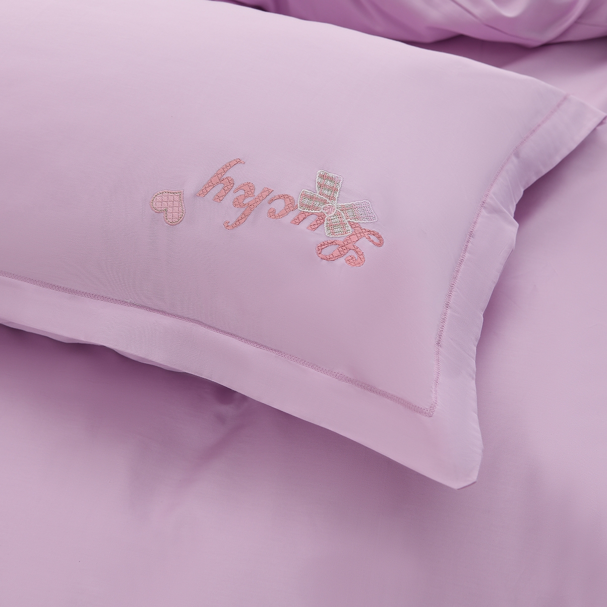 91家纺网 家纺一手货源 找家纺 绒小宣 2025新款13372全棉绣花四件套-梦幻兔 兔熊-紫