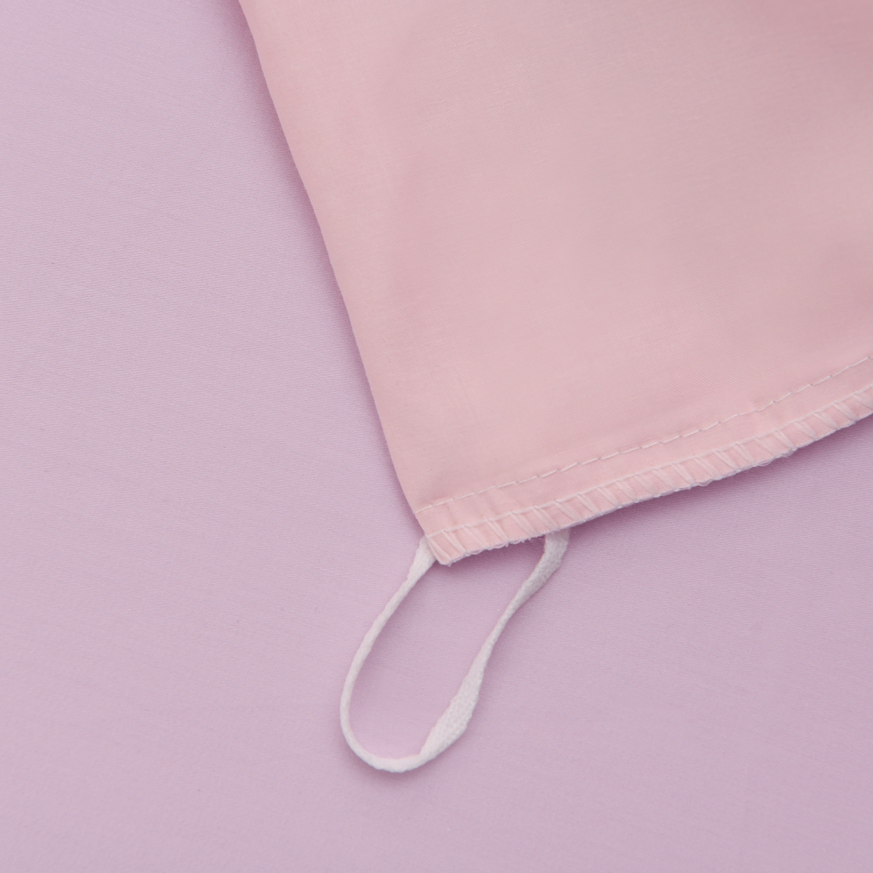 91家纺网 家纺一手货源 找家纺 绒小宣 2025新款13372全棉绣花四件套-梦幻兔 兔熊-粉紫