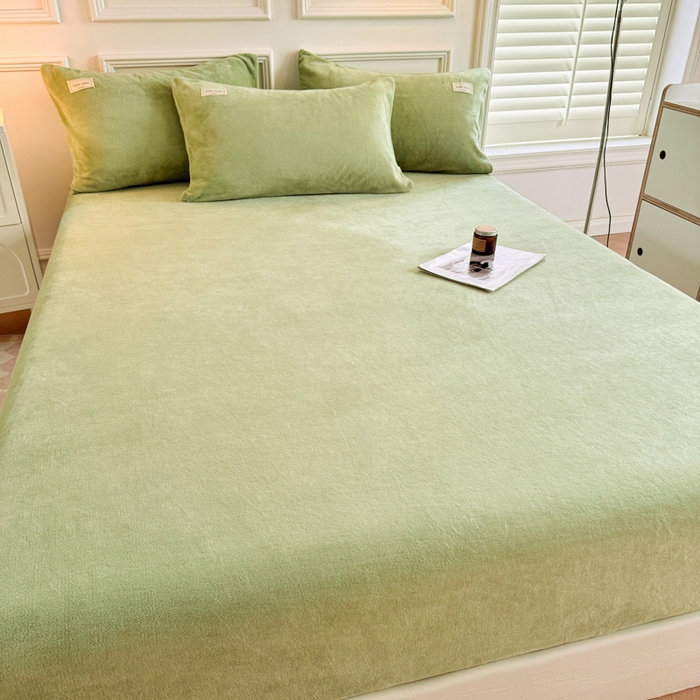 91家纺网 家纺一手货源 找家纺 眠博士 2025新款简约牛奶绒纯色单床笠 牛奶绒床笠-苹果绿