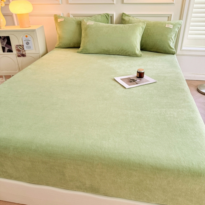 91家纺网 家纺一手货源 找家纺 眠博士 2025新款简约牛奶绒纯色单床笠 牛奶绒床笠-苹果绿