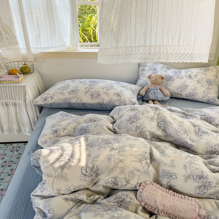 91家纺网 家纺一手货源 找家纺 优兰朵  2025新款超柔云感木棉印花小清新四件套 晨雾汀兰