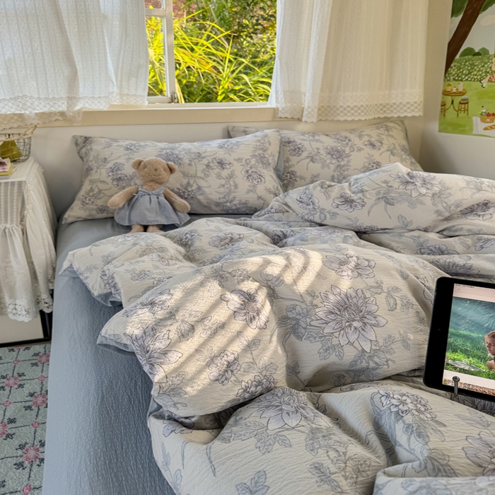 91家纺网 家纺一手货源 找家纺 优兰朵  2025新款超柔云感木棉印花小清新四件套 晨雾汀兰