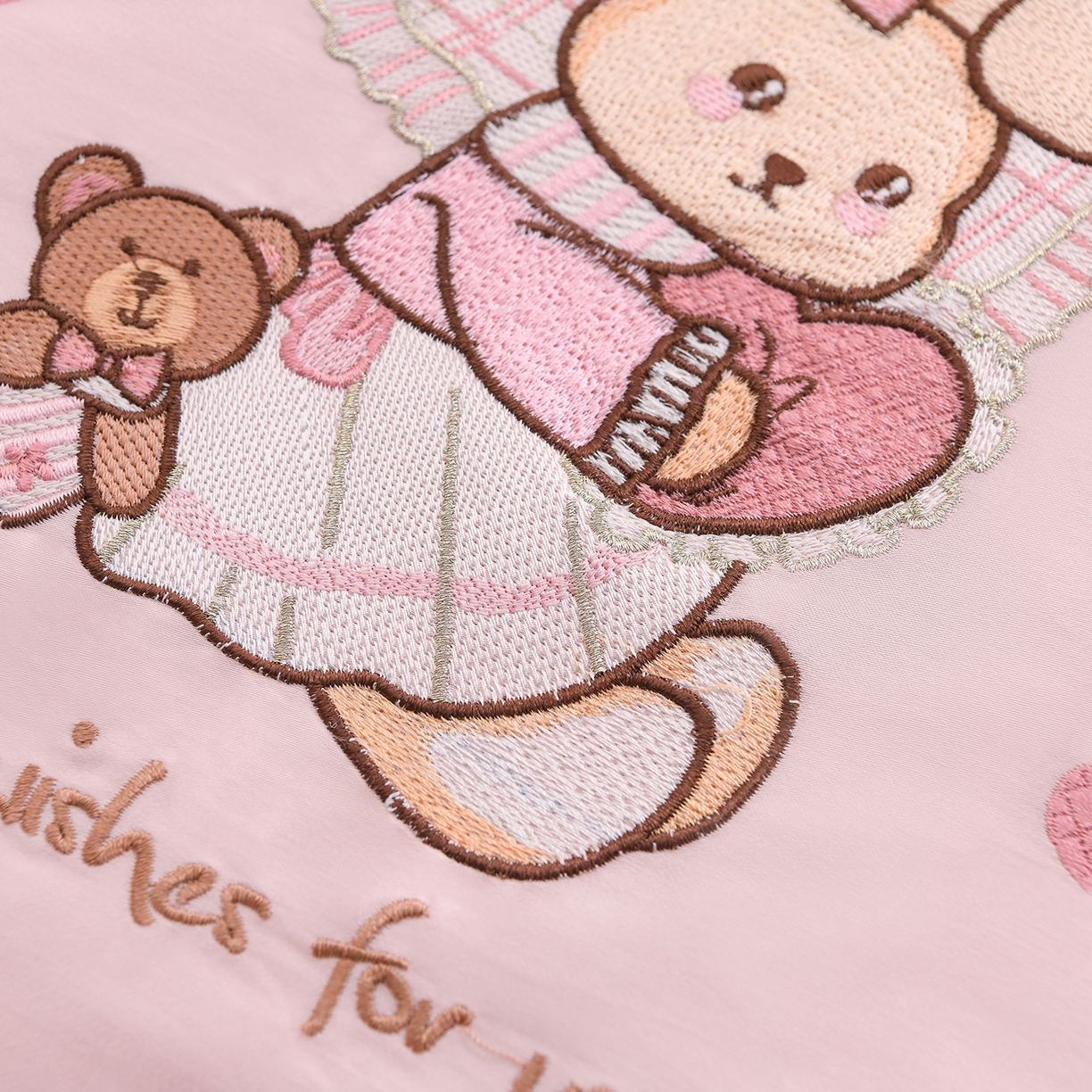 91家纺网 家纺一手货源 找家纺 绒小宣 2025新款13372全棉绣花四件套-梦幻兔 兔熊-粉紫