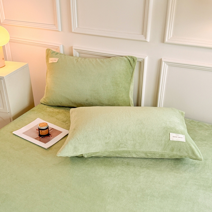 91家纺网 家纺一手货源 找家纺 眠博士 2025新款简约牛奶绒纯色单床笠 牛奶绒床笠-苹果绿
