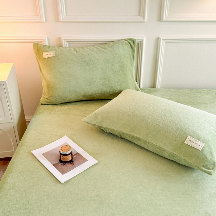 91家纺网 家纺一手货源 找家纺 眠博士 2025新款简约牛奶绒纯色单床笠 牛奶绒床笠-苹果绿