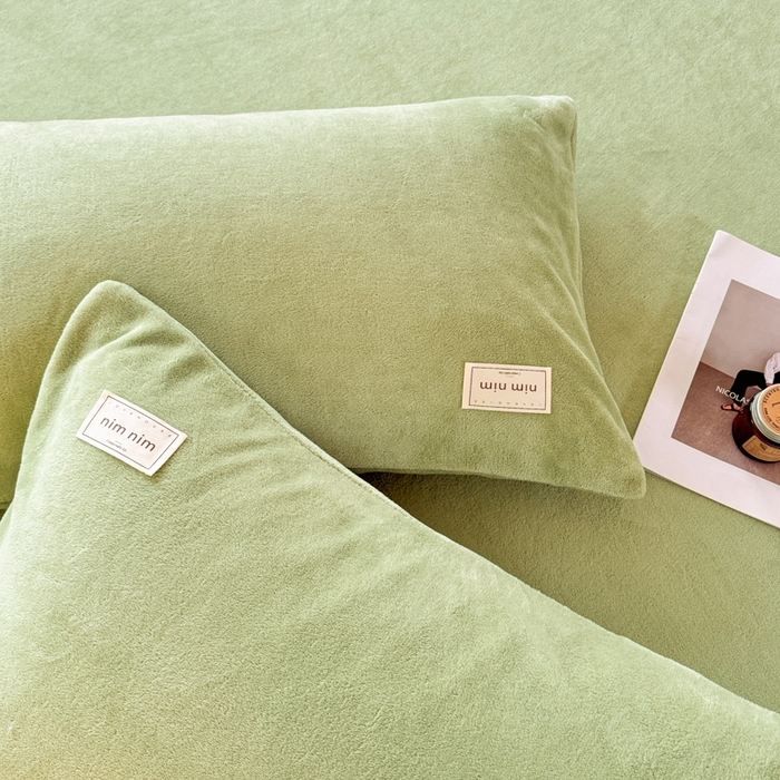 91家纺网 家纺一手货源 找家纺 眠博士 2025新款简约牛奶绒纯色单床笠 牛奶绒床笠-苹果绿