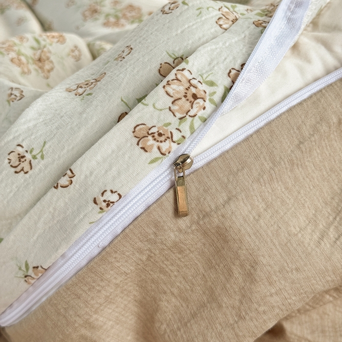 91家纺网 家纺一手货源 找家纺 优兰朵  2025新款超柔云感木棉印花小清新四件套 花梦