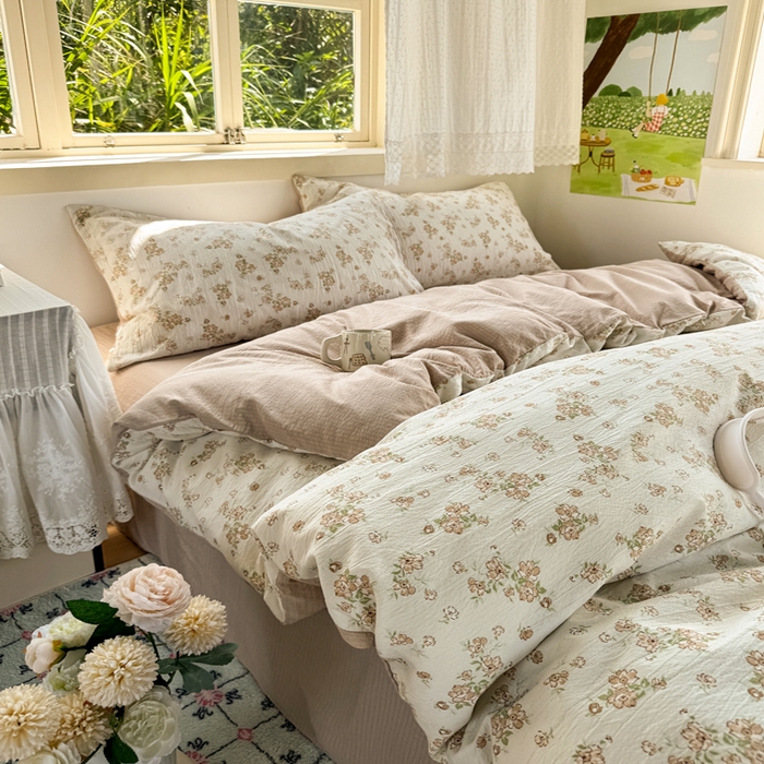 91家纺网 家纺一手货源 找家纺 优兰朵  2025新款超柔云感木棉印花小清新四件套 花梦