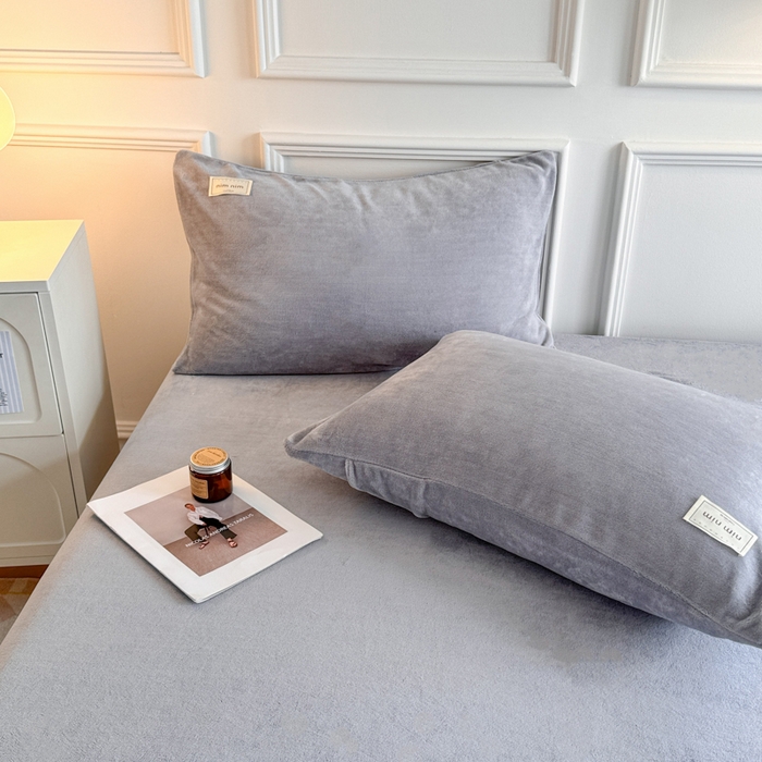 91家纺网 家纺一手货源 找家纺 眠博士 2025新款简约牛奶绒纯色单床笠 牛奶绒床笠-浅灰