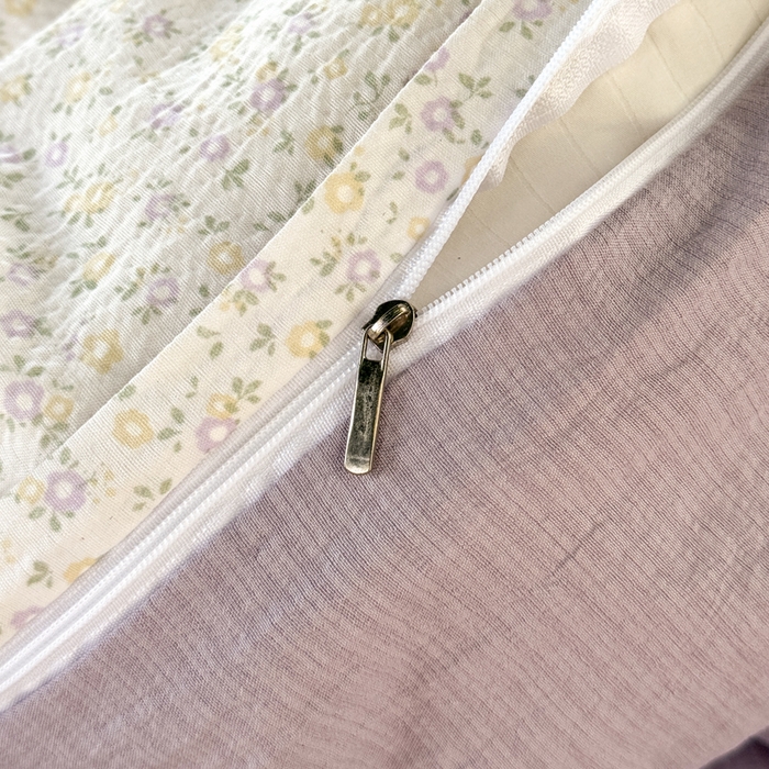 91家纺网 家纺一手货源 找家纺 优兰朵  2025新款超柔云感木棉印花小清新四件套 开心女孩-紫