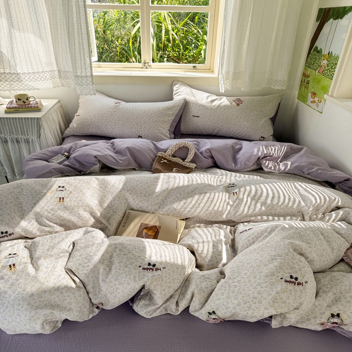 91家纺网 家纺一手货源 找家纺 优兰朵  2025新款超柔云感木棉印花小清新四件套 开心女孩-紫