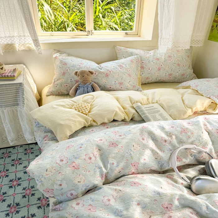 91家纺网 家纺一手货源 找家纺 优兰朵  2025新款超柔云感木棉印花小清新四件套 勿忘我