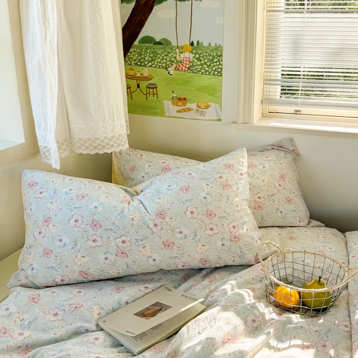 91家纺网 家纺一手货源 找家纺 优兰朵  2025新款超柔云感木棉印花小清新四件套 勿忘我