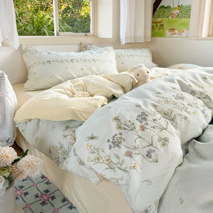 91家纺网 家纺一手货源 找家纺 优兰朵  2025新款超柔云感木棉印花小清新四件套 小苍兰