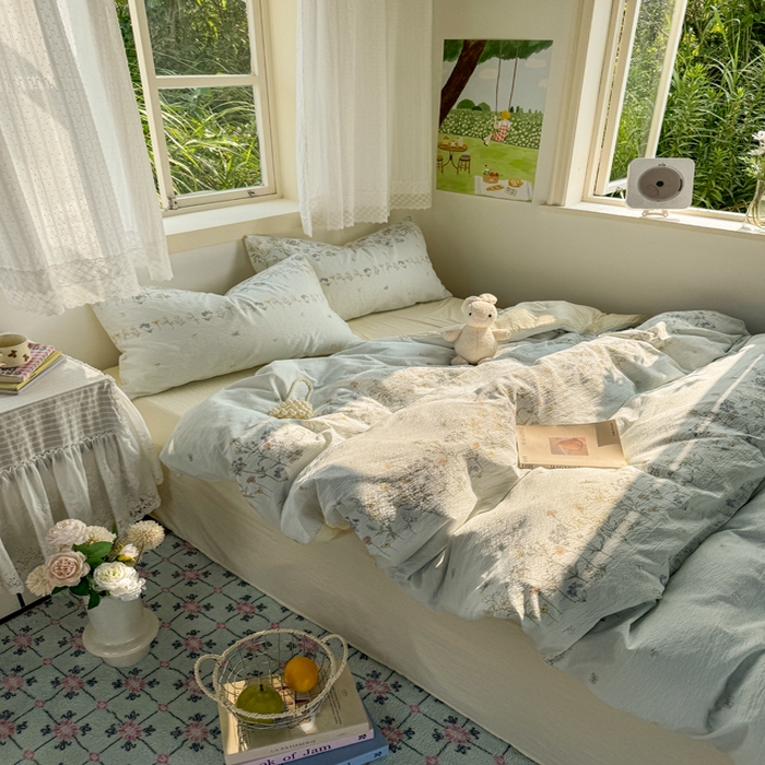 91家纺网 家纺一手货源 找家纺 优兰朵  2025新款超柔云感木棉印花小清新四件套 小苍兰