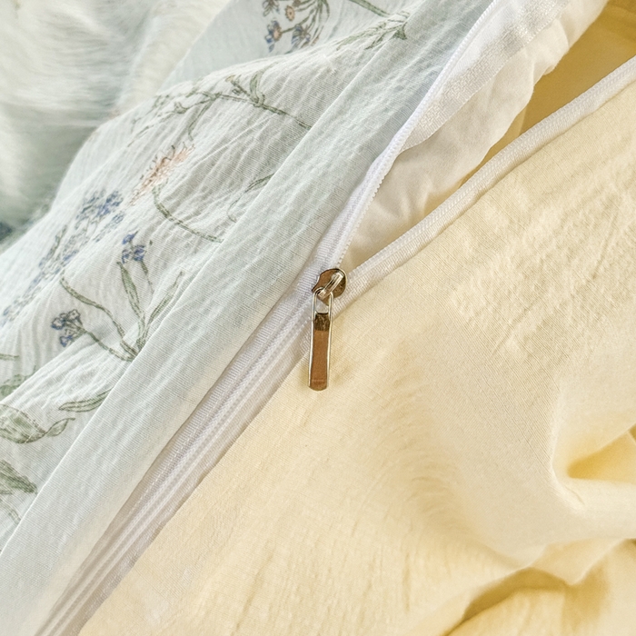 91家纺网 家纺一手货源 找家纺 优兰朵  2025新款超柔云感木棉印花小清新四件套 小苍兰