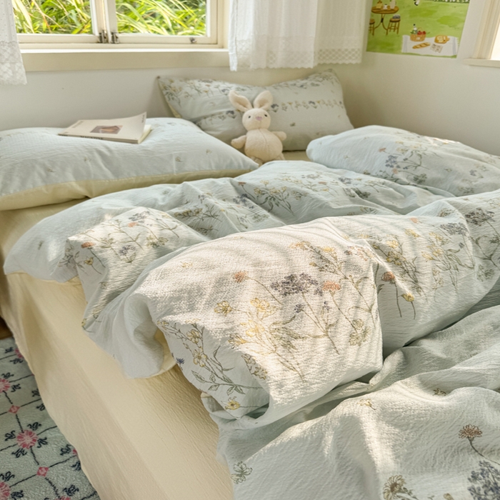 91家纺网 家纺一手货源 找家纺 优兰朵  2025新款超柔云感木棉印花小清新四件套 小苍兰