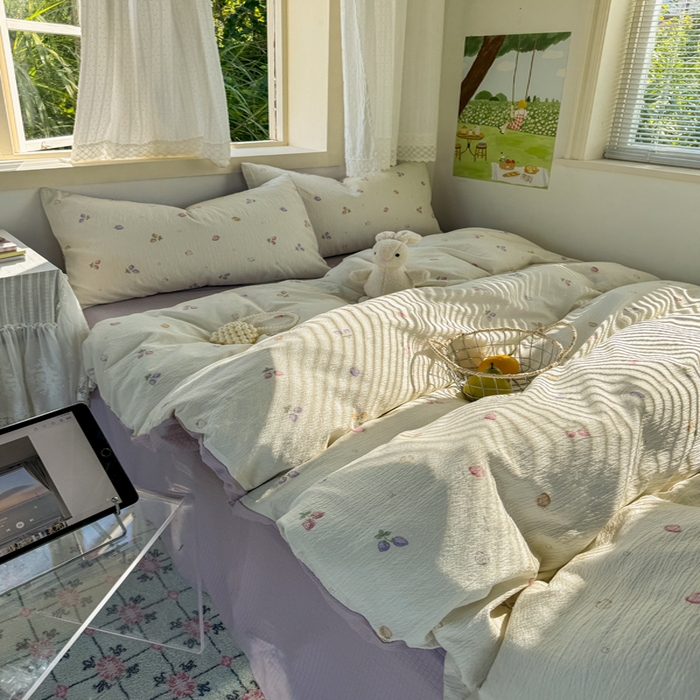 91家纺网 家纺一手货源 找家纺 优兰朵  2025新款超柔云感木棉印花小清新四件套 樱桃草莓