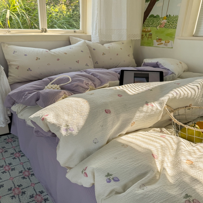 91家纺网 家纺一手货源 找家纺 优兰朵  2025新款超柔云感木棉印花小清新四件套 樱桃草莓