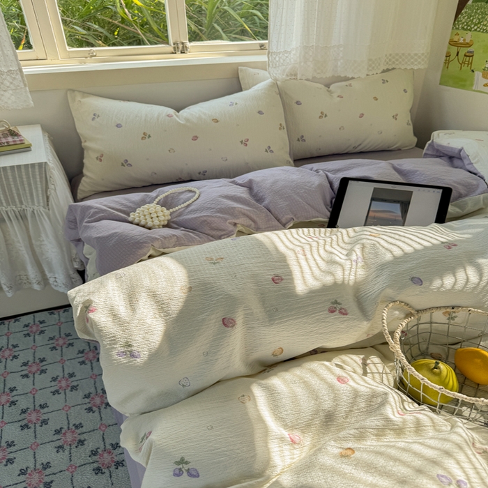 91家纺网 家纺一手货源 找家纺 优兰朵  2025新款超柔云感木棉印花小清新四件套 樱桃草莓