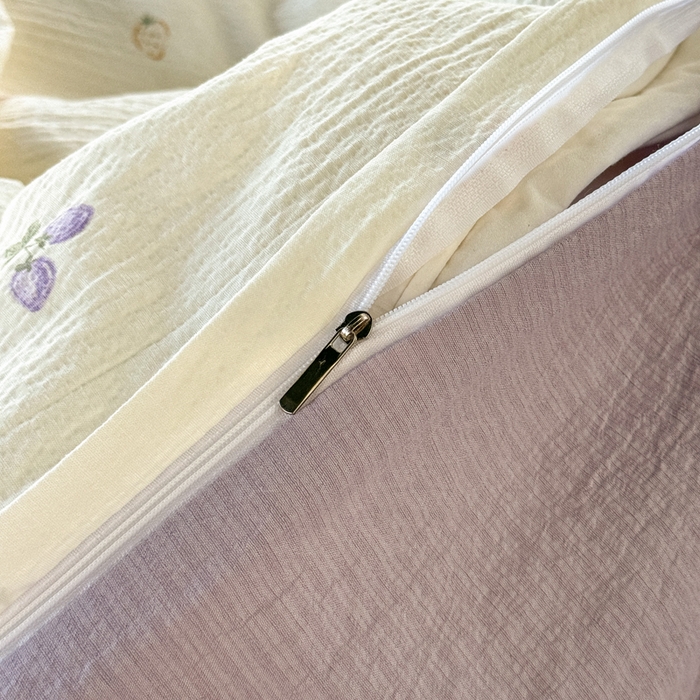 91家纺网 家纺一手货源 找家纺 优兰朵  2025新款超柔云感木棉印花小清新四件套 樱桃草莓