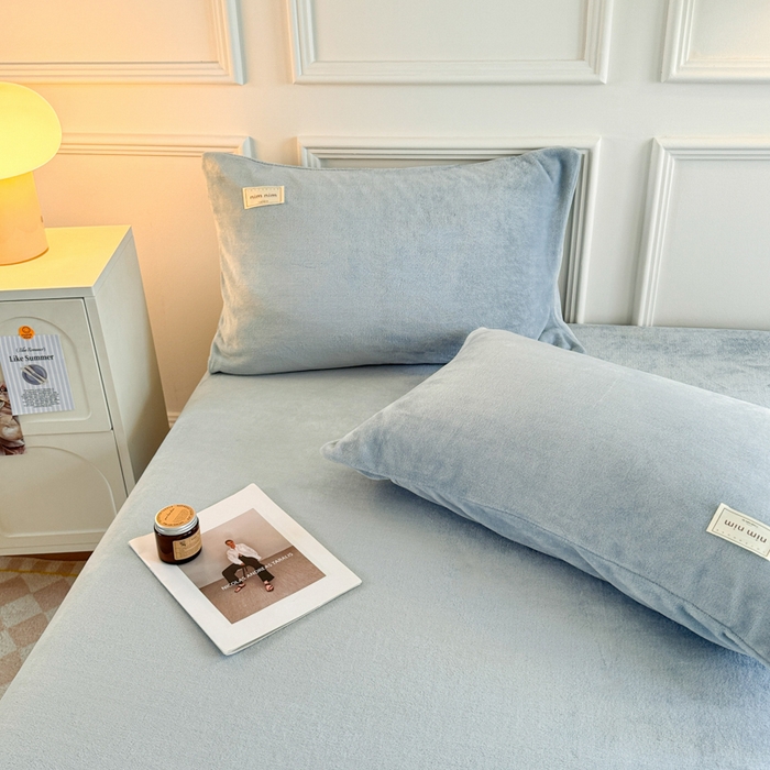 91家纺网 家纺一手货源 找家纺 眠博士 2025新款简约牛奶绒纯色单床笠 牛奶绒床笠-雾霾蓝