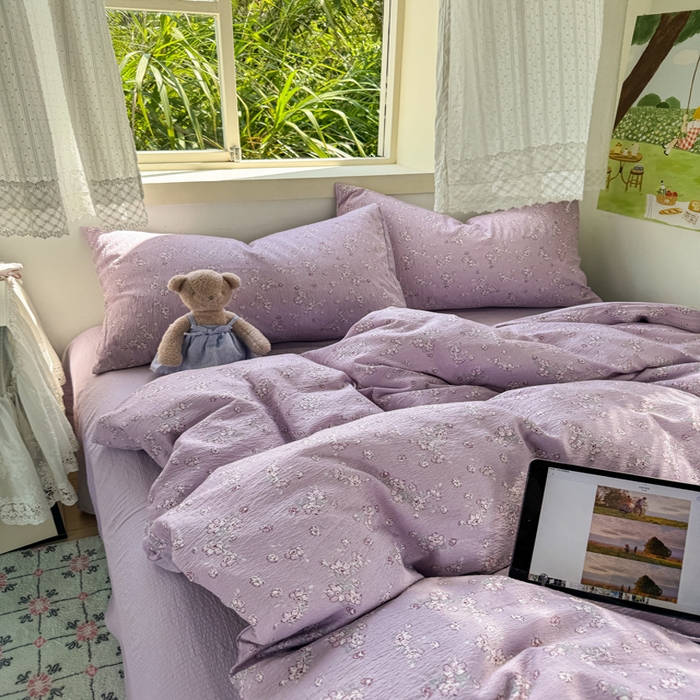 91家纺网 家纺一手货源 找家纺 优兰朵  2025新款超柔云感木棉印花小清新四件套 紫藤