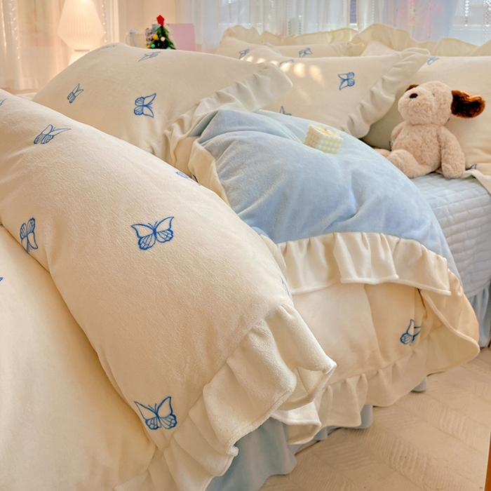 91家纺网 家纺一手货源 找家纺 （总）麦朵家居 2025新款10斤重床盖款花边牛奶绒四件套雕花绒法莱绒四件套兔兔绒四件套床三件套